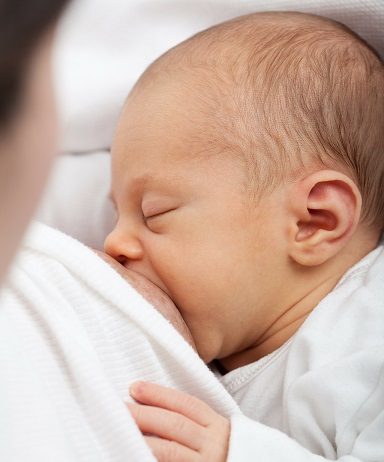 Do kada treba dojiti dete?