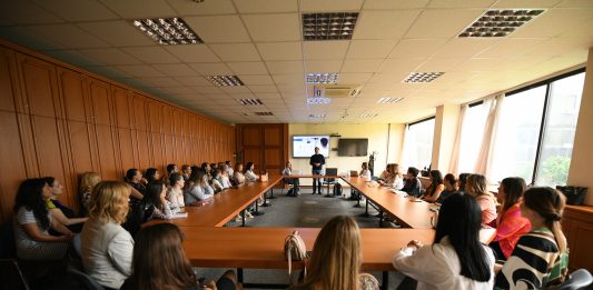 Pokrenut prvi studijski program za bezbednost lekova na Farmaceutskom fakultetu
